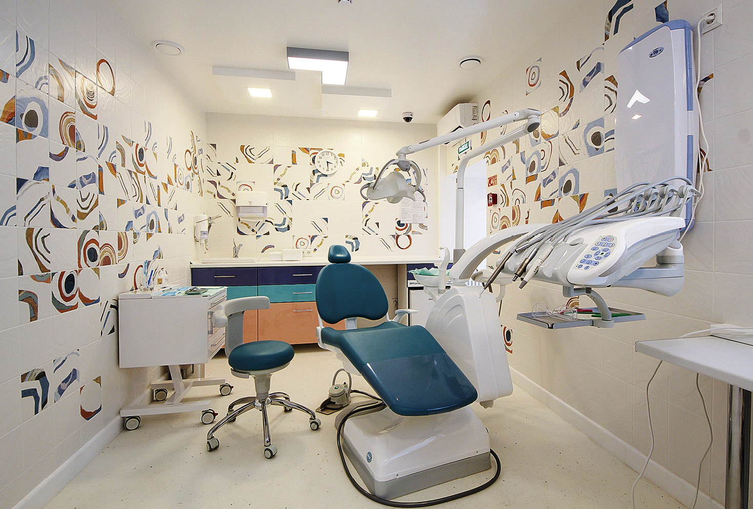 Стоматологическая клиника Юнит, Дизайнер Ольга Глебова
