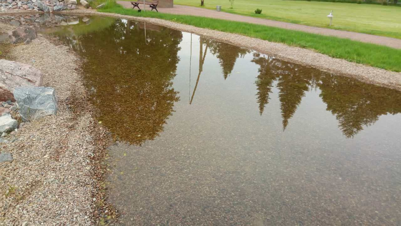 Плавательный водоём в п. Ручьи (Лен. обл.)