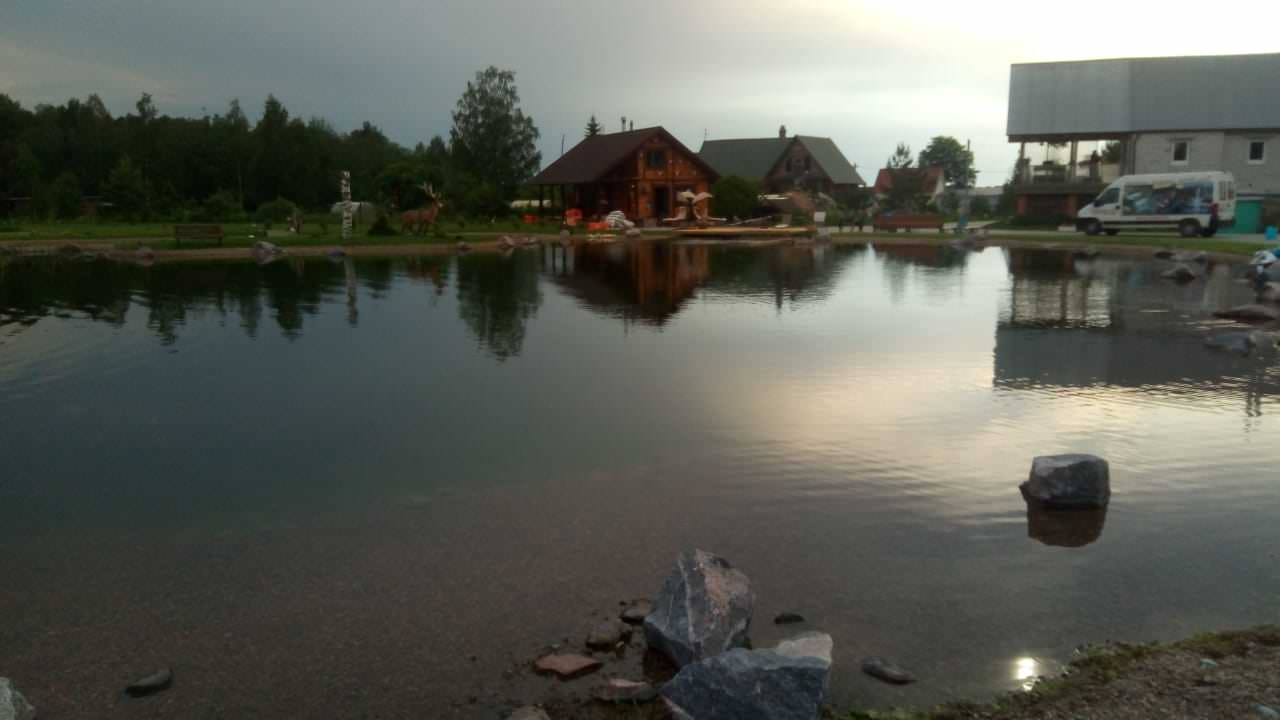 Плавательный водоём в п. Ручьи (Лен. обл.)