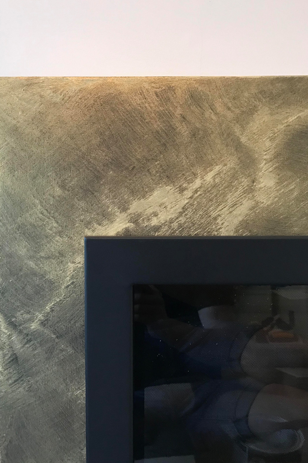 Sea wave on the fireplace