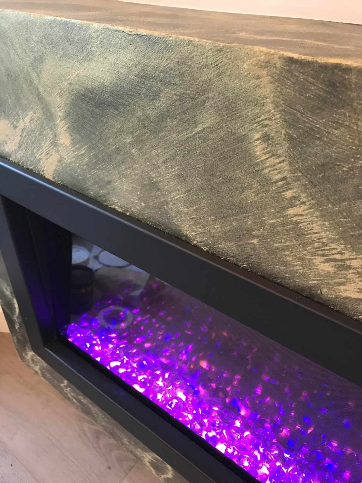 Sea wave on the fireplace