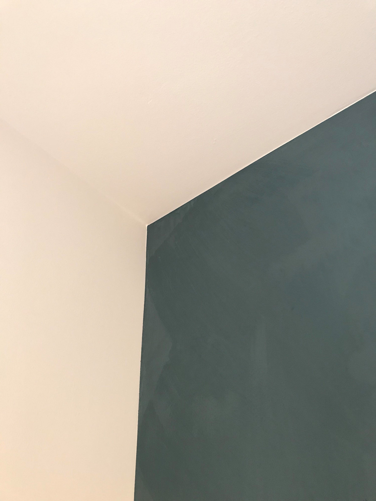 Accent walls with Lime Paint