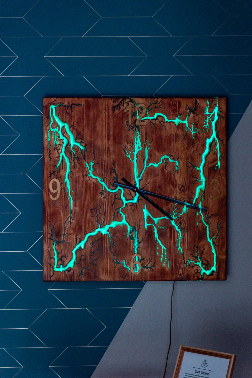 Настенные часы ручной работы