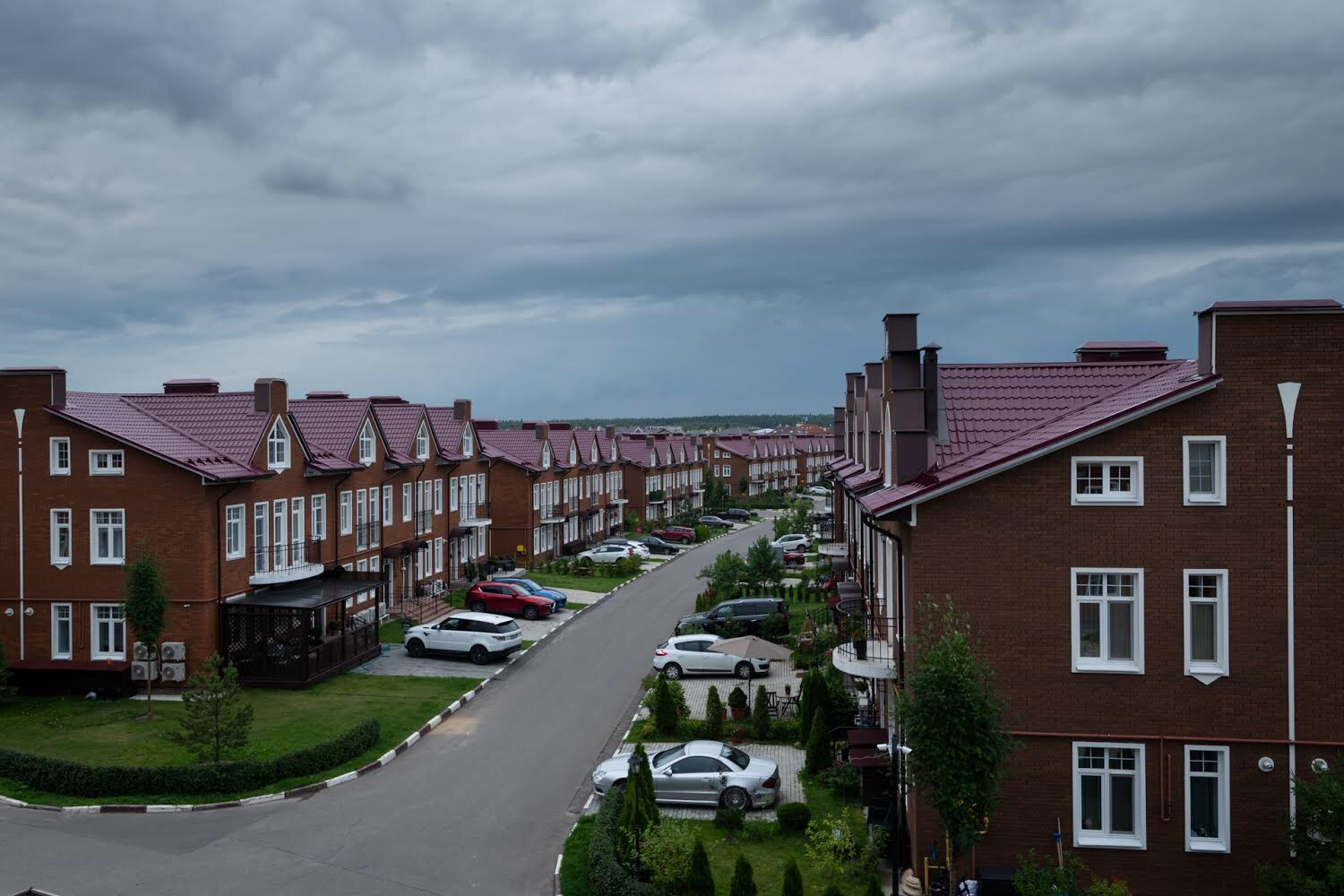 Таунхаус, 2 этажа с мансардой