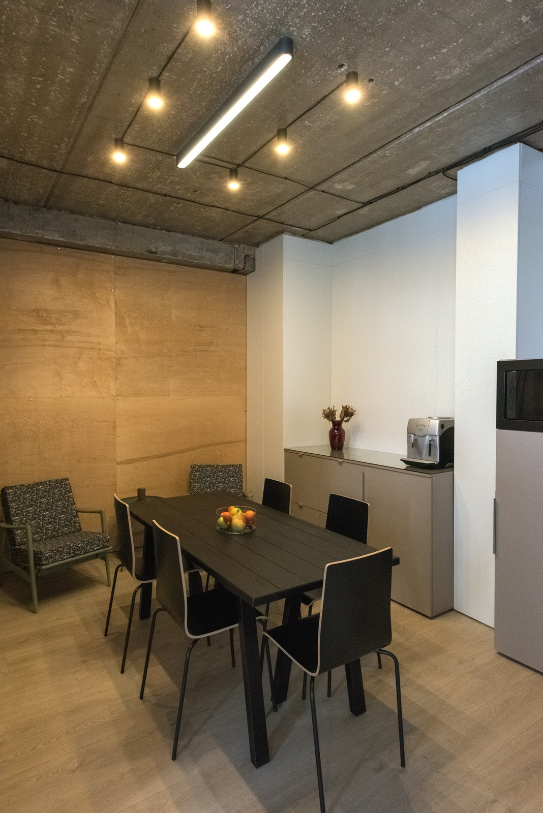 Офис мечты - светлое помещение без внутренних перегородок