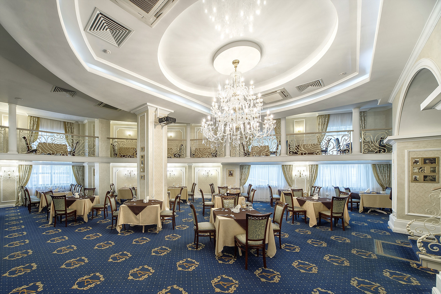 Отель Дегас