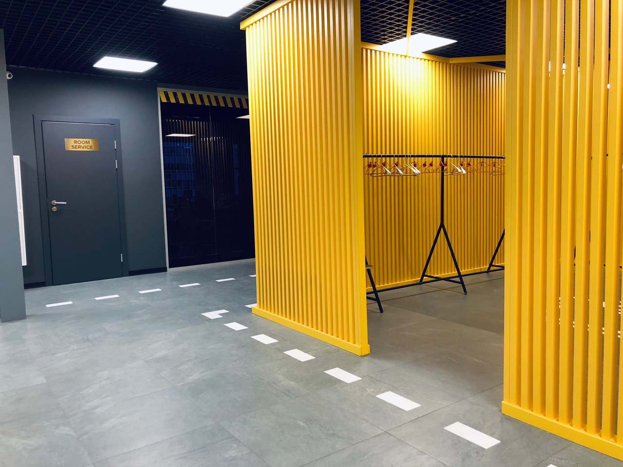 Роспись пола в фитнес - клубе