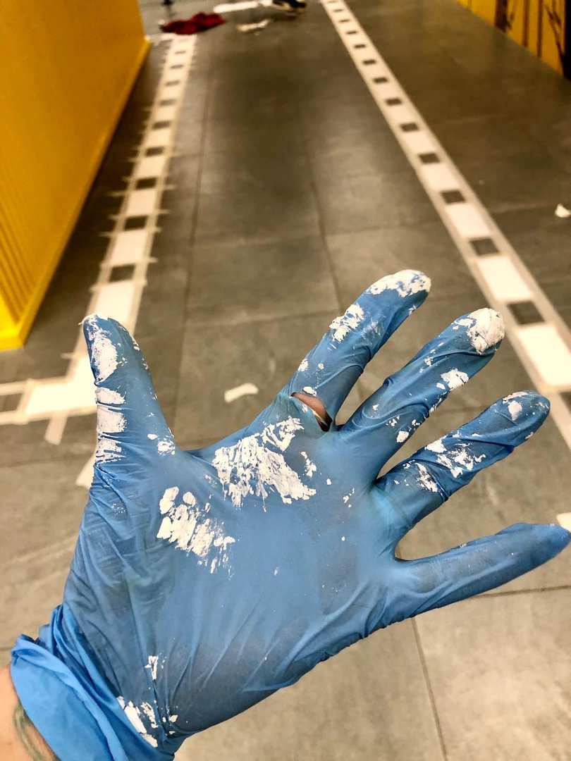 Роспись пола в фитнес - клубе