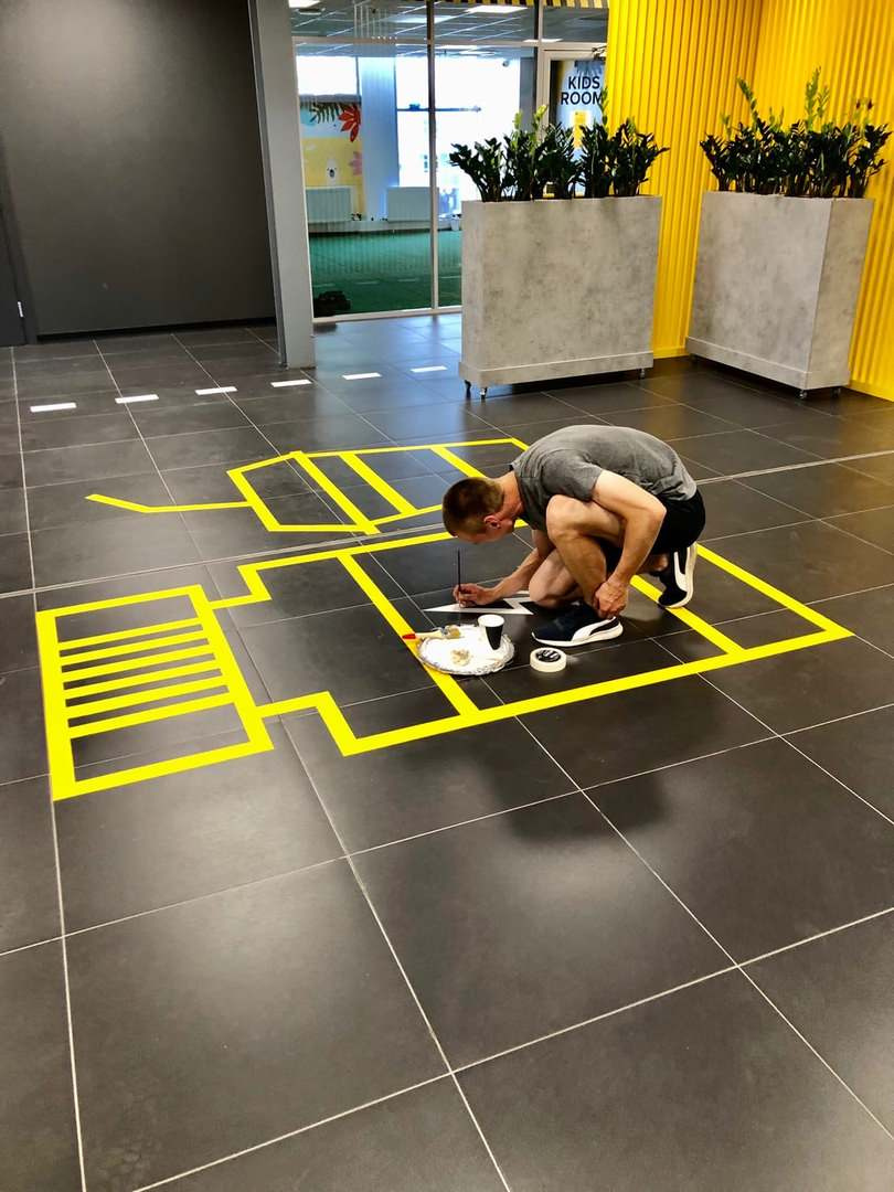 Роспись пола в фитнес - клубе