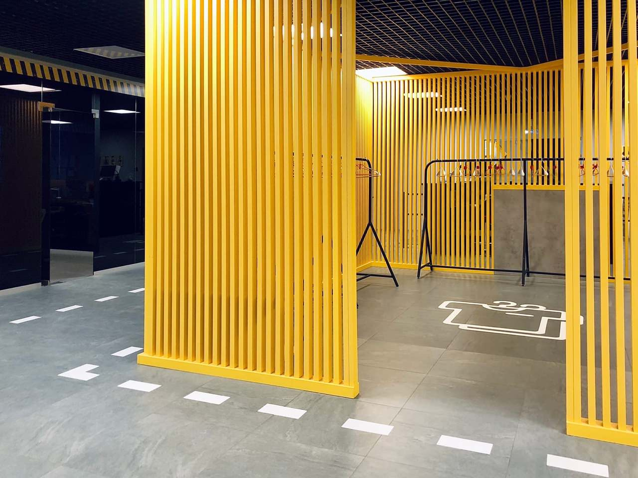 Роспись пола в фитнес - клубе