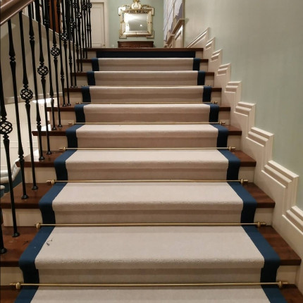 Укладка ковролина на лестницу г. Москва