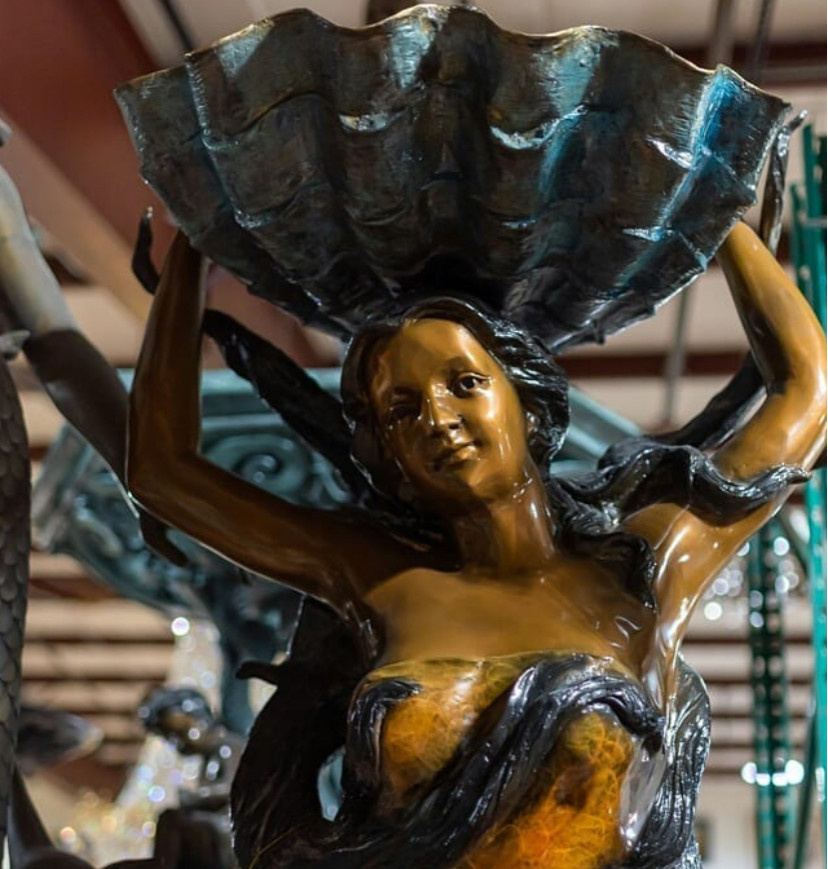 СКУЛЬПТУРНЫЙ ФОНТАН ИЗ БРОНЗЫ "ЖЕНЩИНА С РАКОВИНОЙ"