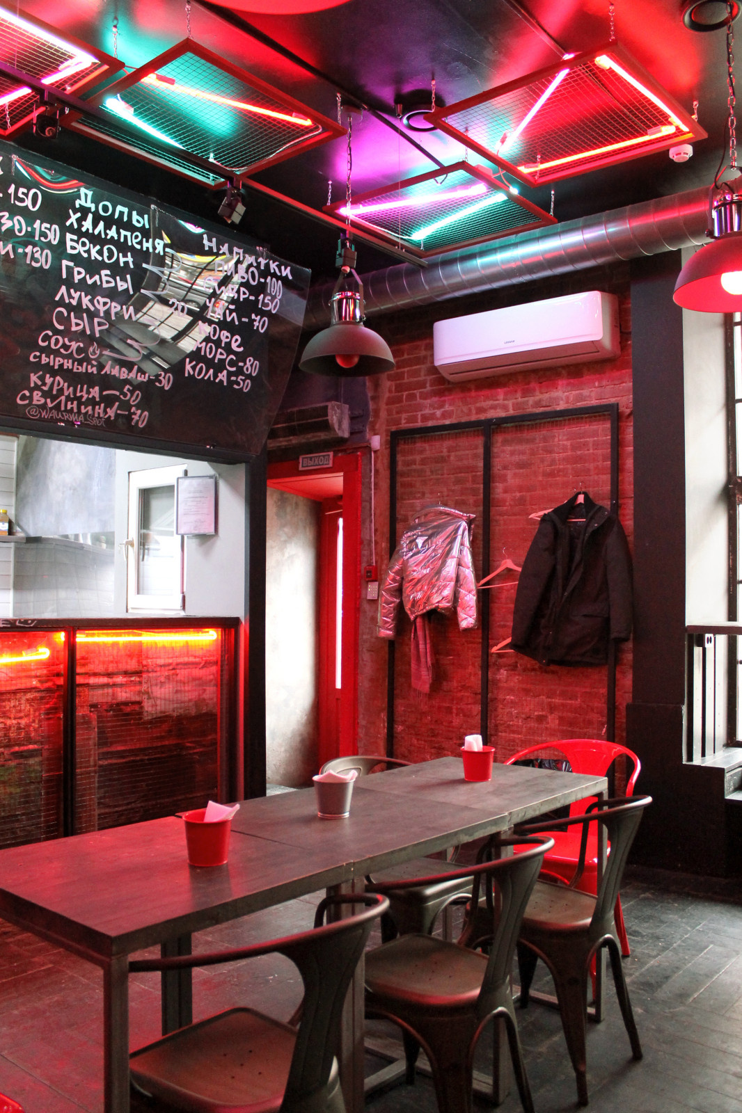 Дизайн интерьера для ресторана быстрого питания Waurma Spot