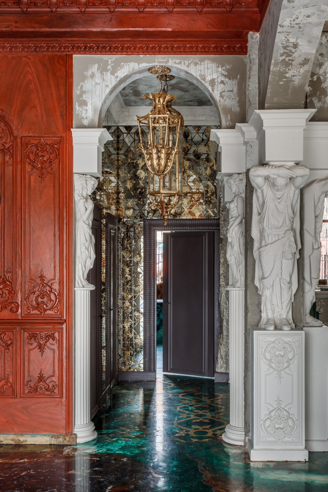 Интерьерный салон/мастерская "AMBASSADOR"