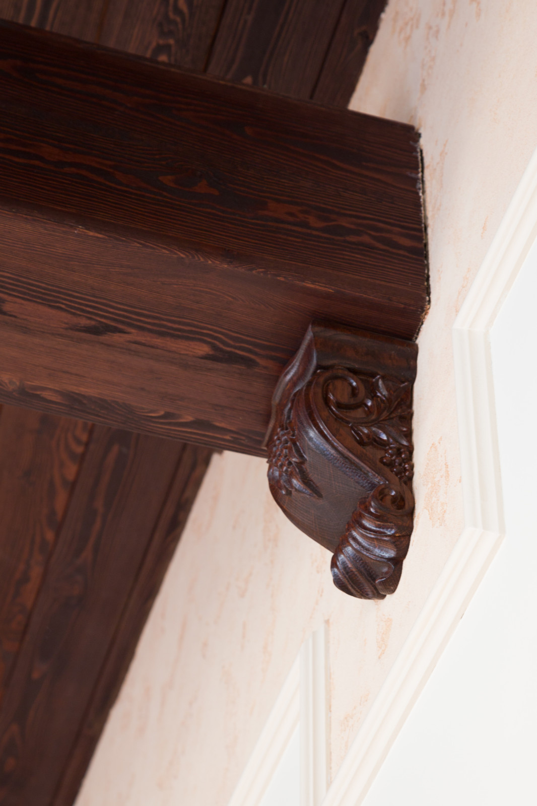 Интерьер гостевого дома в стиле Прованс. Интерьер бассейна (150 кв м)