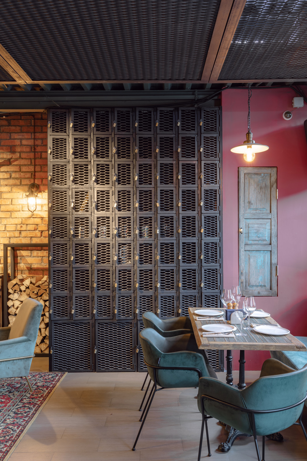PLATOV PUB