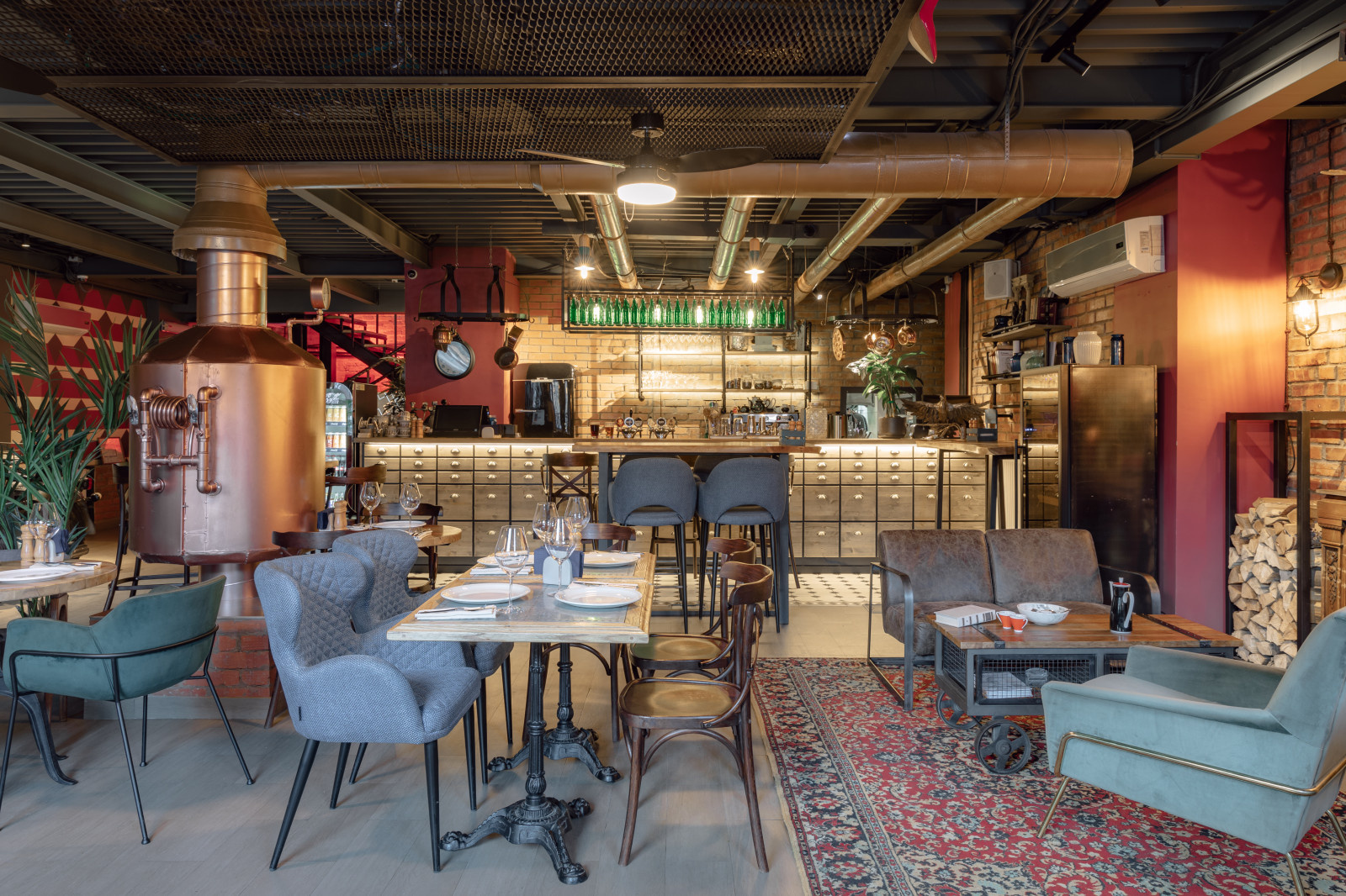 PLATOV PUB