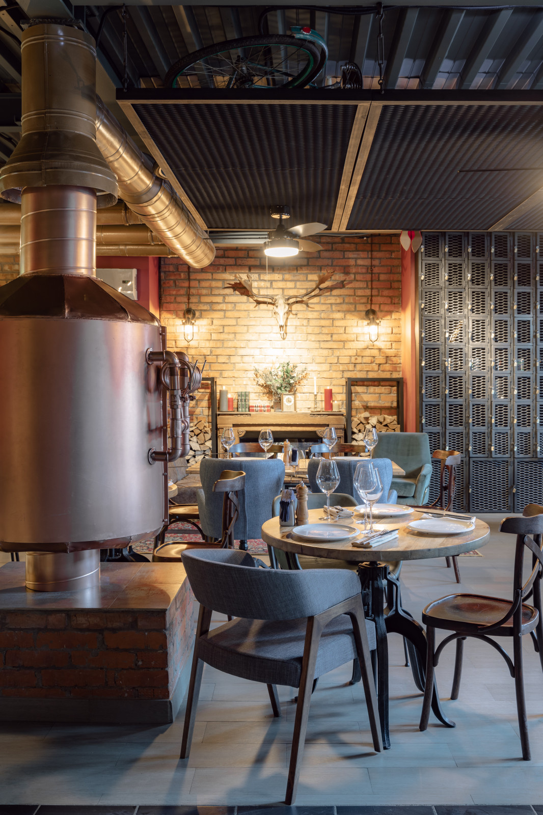 PLATOV PUB