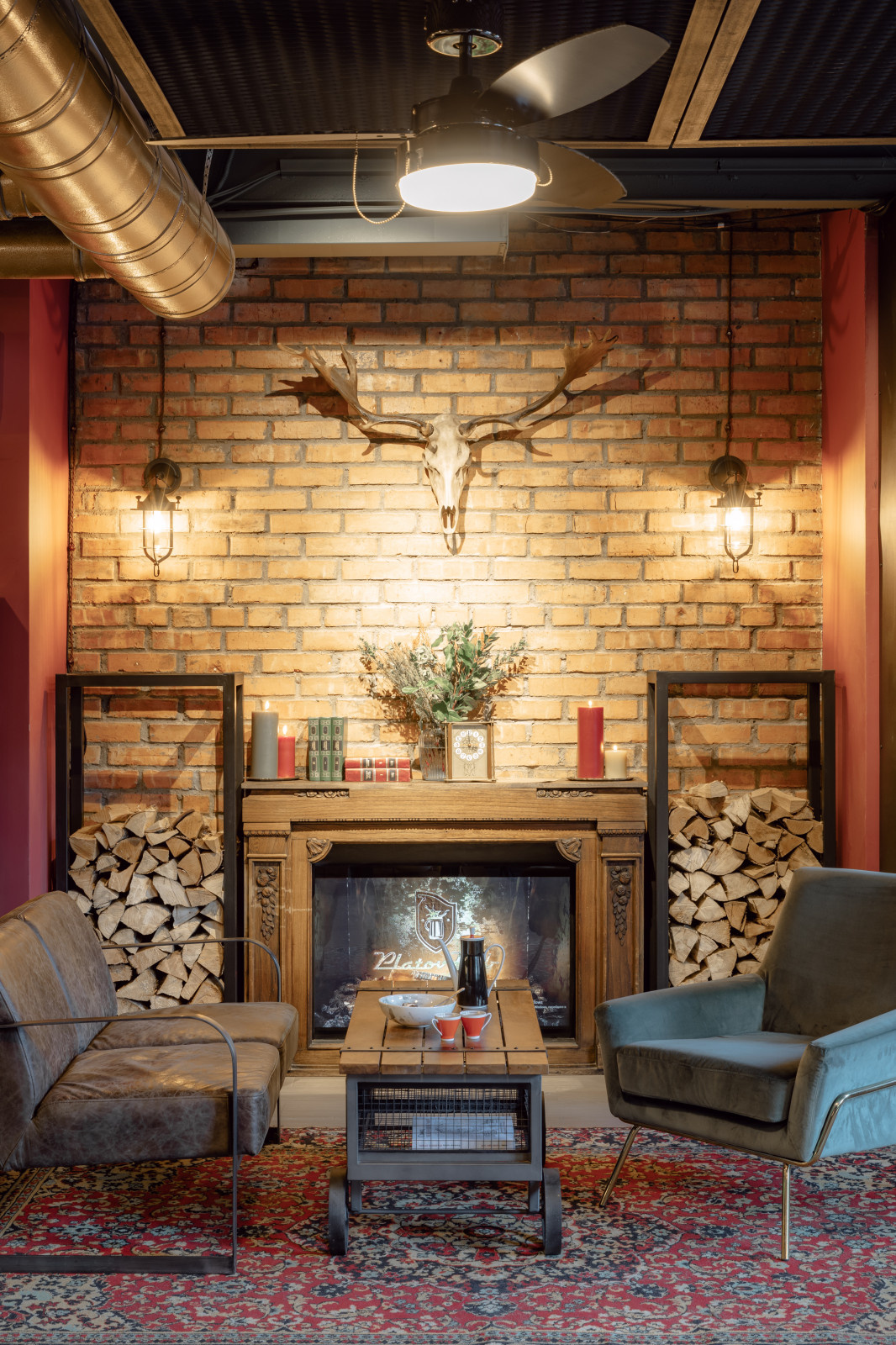 PLATOV PUB