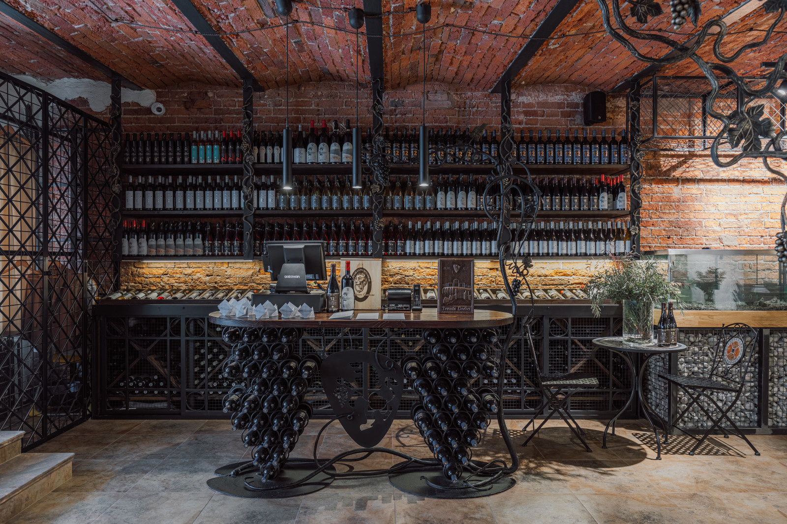 Dodici Wine & Kitchen