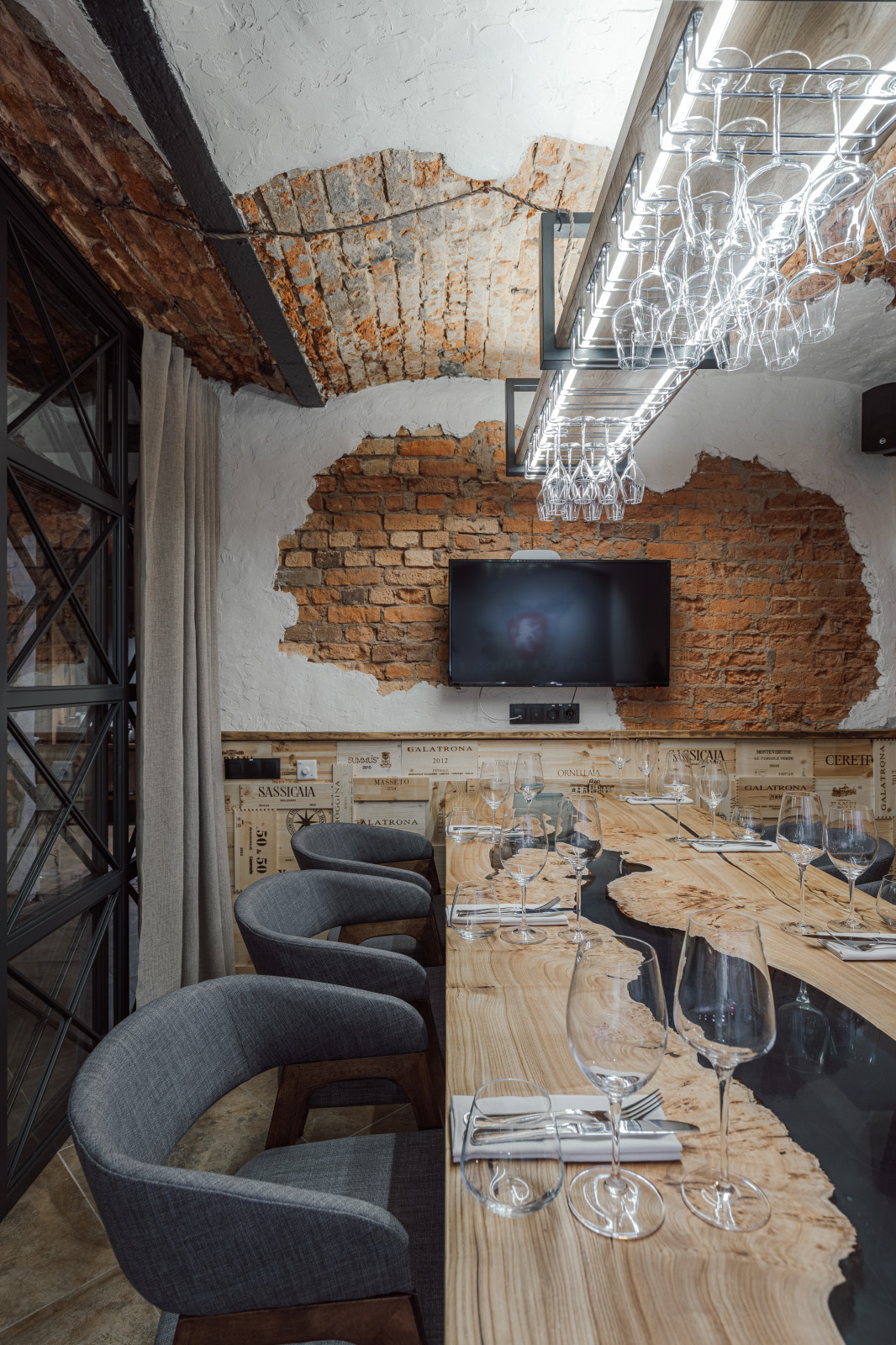 Dodici Wine & Kitchen