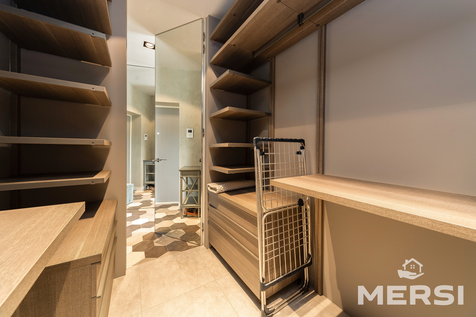 Обложка проекта: rent: beautiful apartments (2)