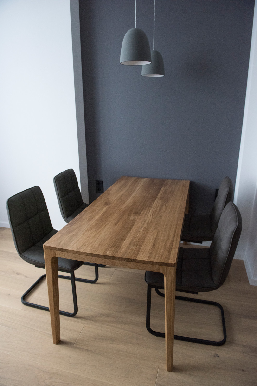 Стол из массива дуба