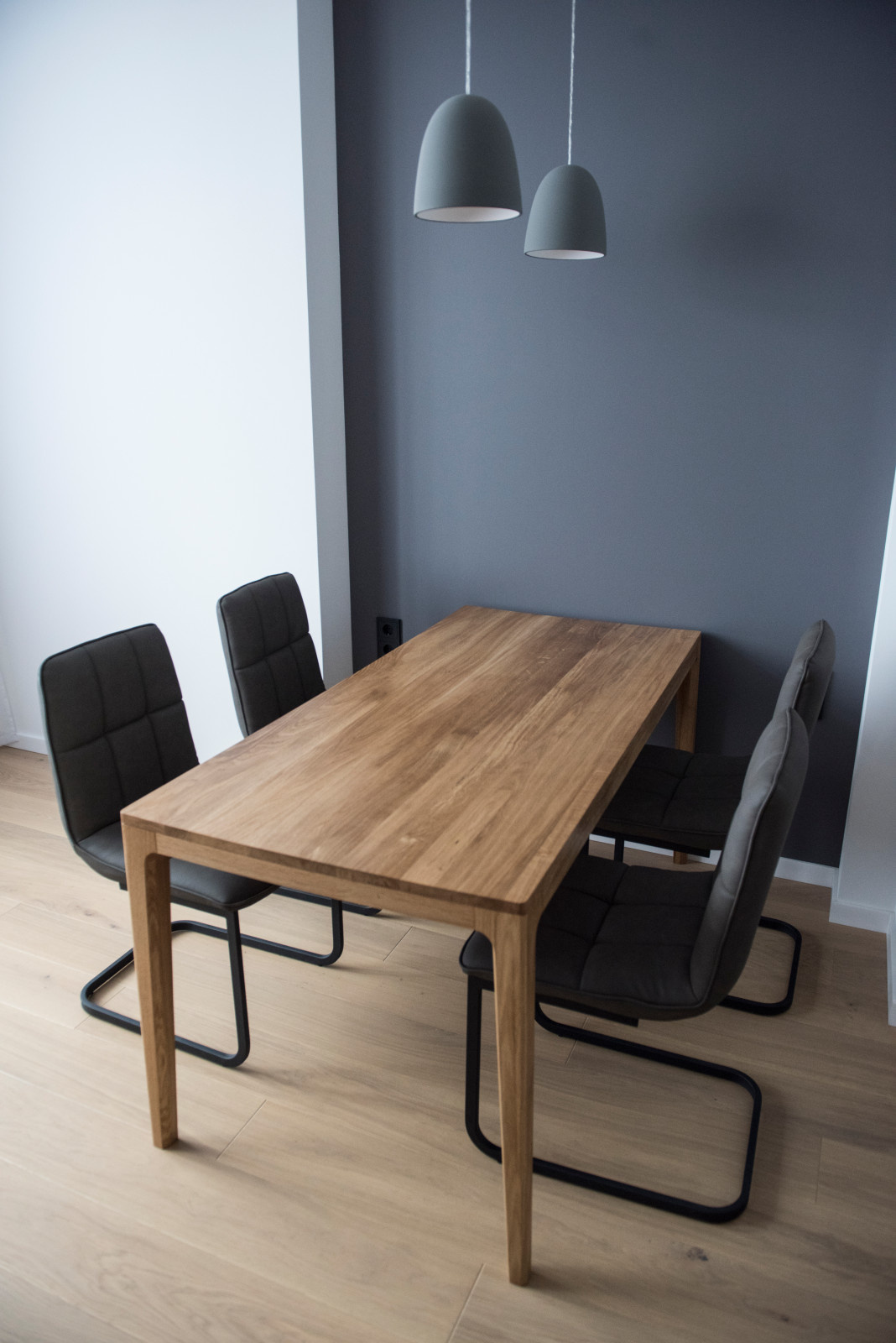 Стол из массива дуба