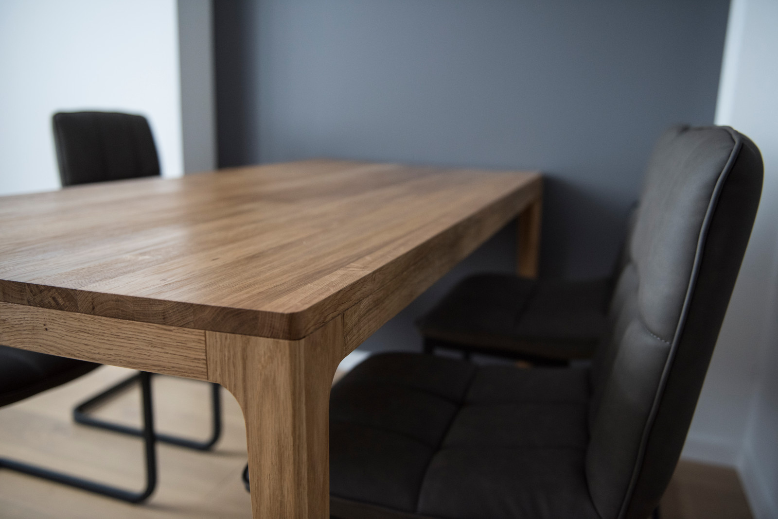 Стол из массива дуба