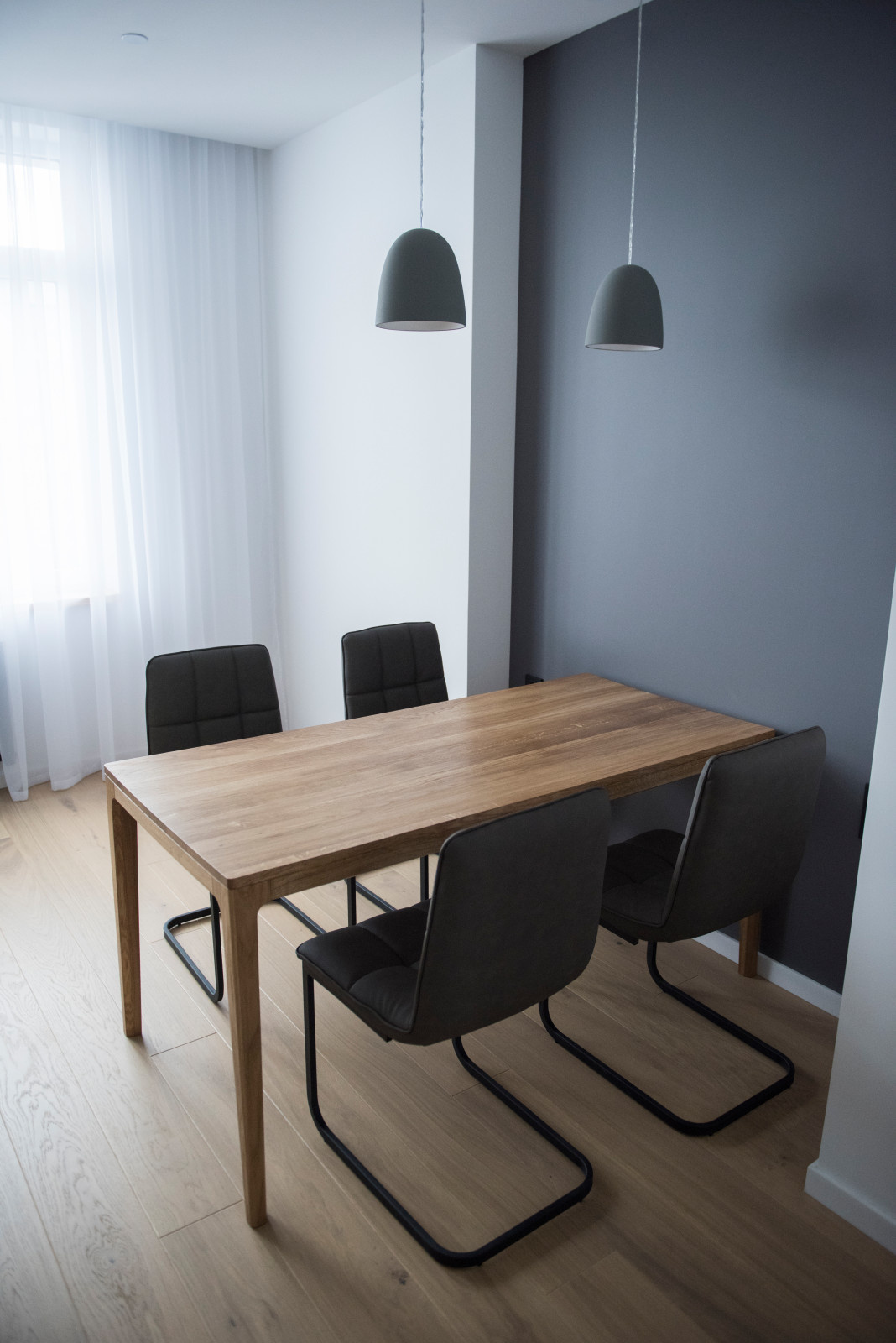 Стол из массива дуба