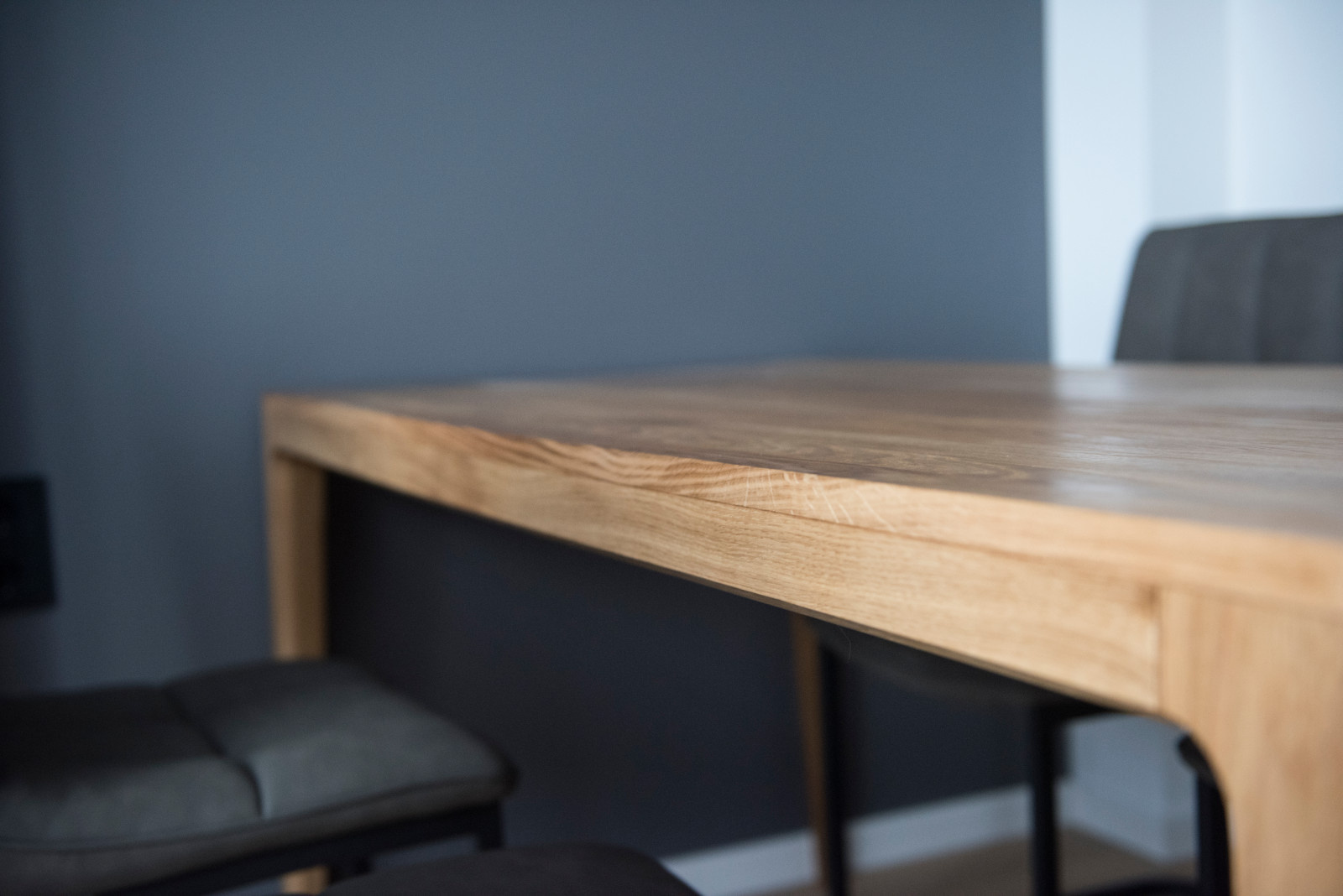 Стол из массива дуба