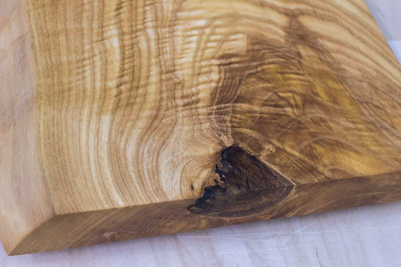 Полки из слэба ясеня