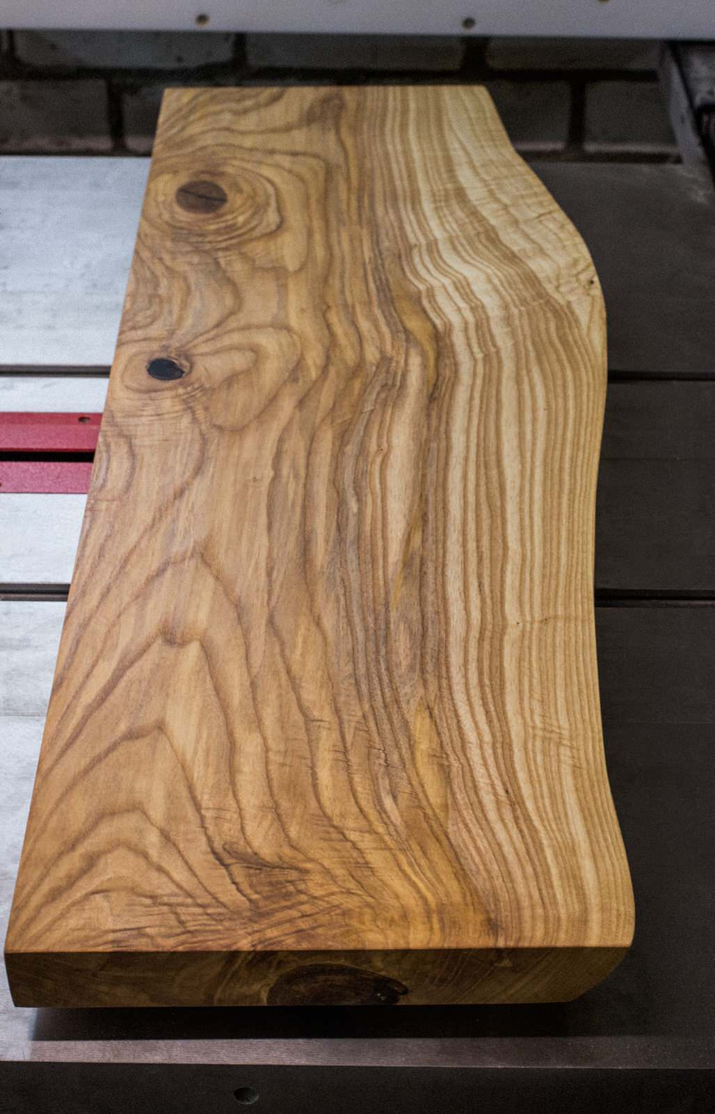 Полки из слэба ясеня