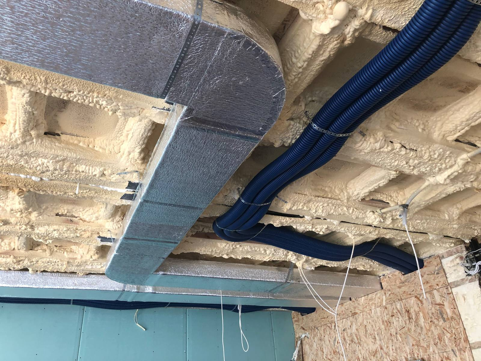 КОТЕДЖ, С. КОЗИН