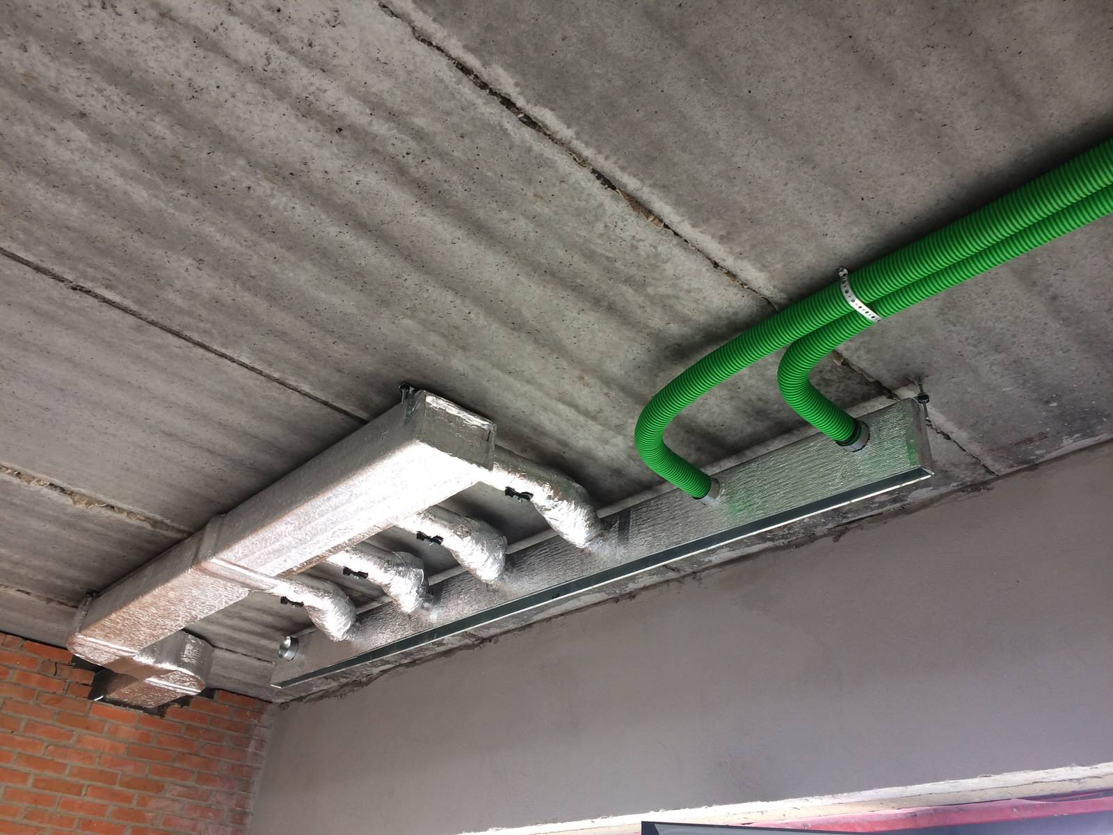 КОТЕДЖ ЖУЛЯНИ, М. КИЇВ