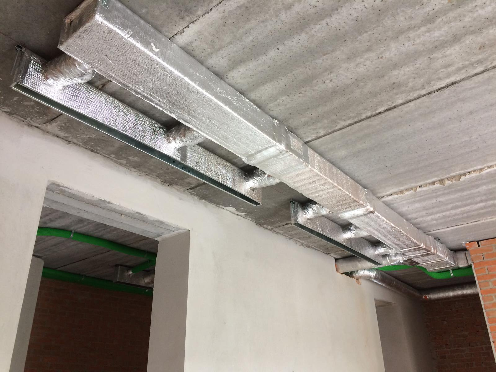 КОТЕДЖ ЖУЛЯНИ, М. КИЇВ