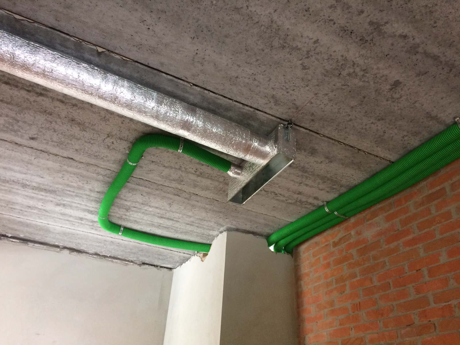 КОТЕДЖ ЖУЛЯНИ, М. КИЇВ