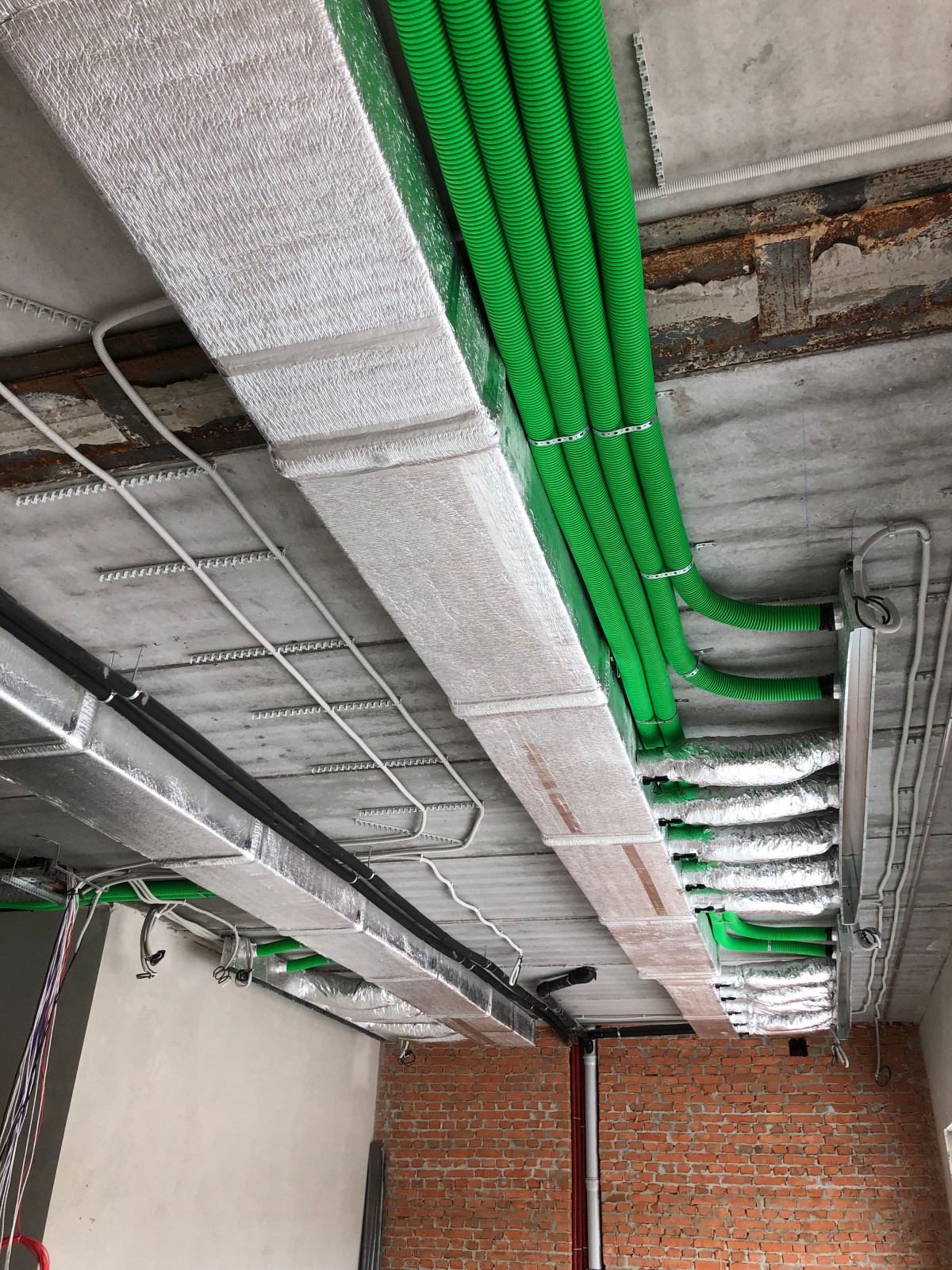 КОТЕДЖ ЖУЛЯНИ, М. КИЇВ