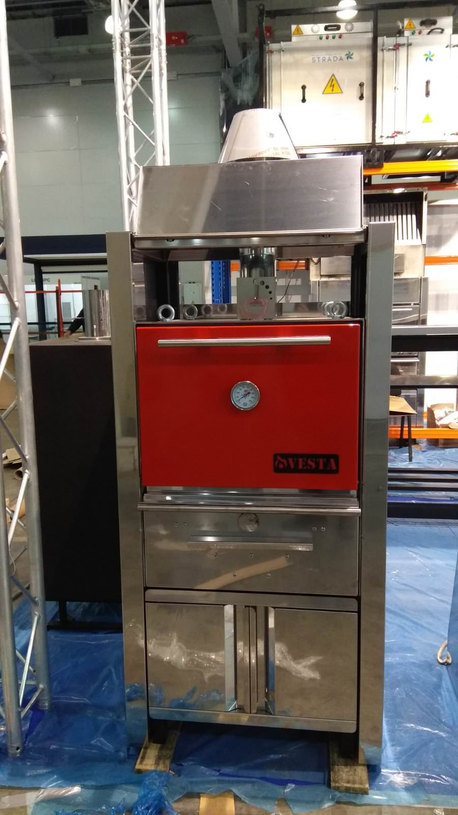 VESTA charcoal closed grill