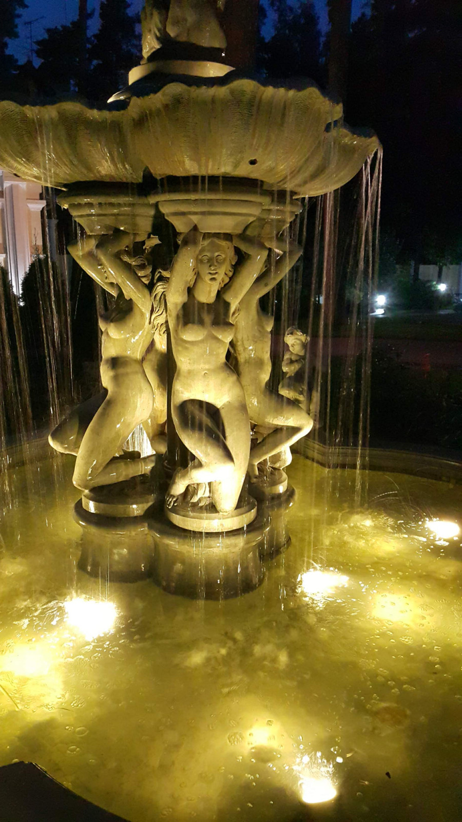 Реставрация фонтана в Горках