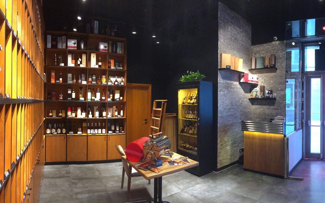 Винотека "Vinesis"