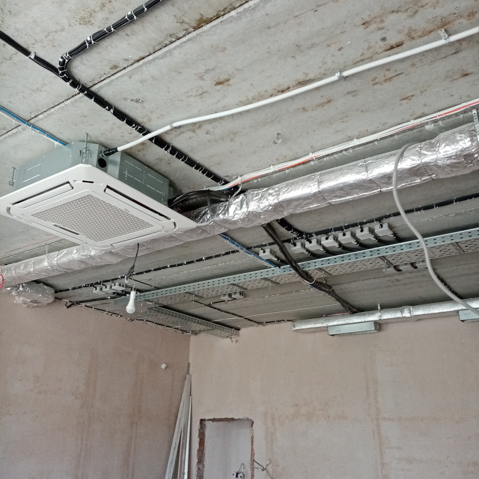 Электромонтаж в частном доме