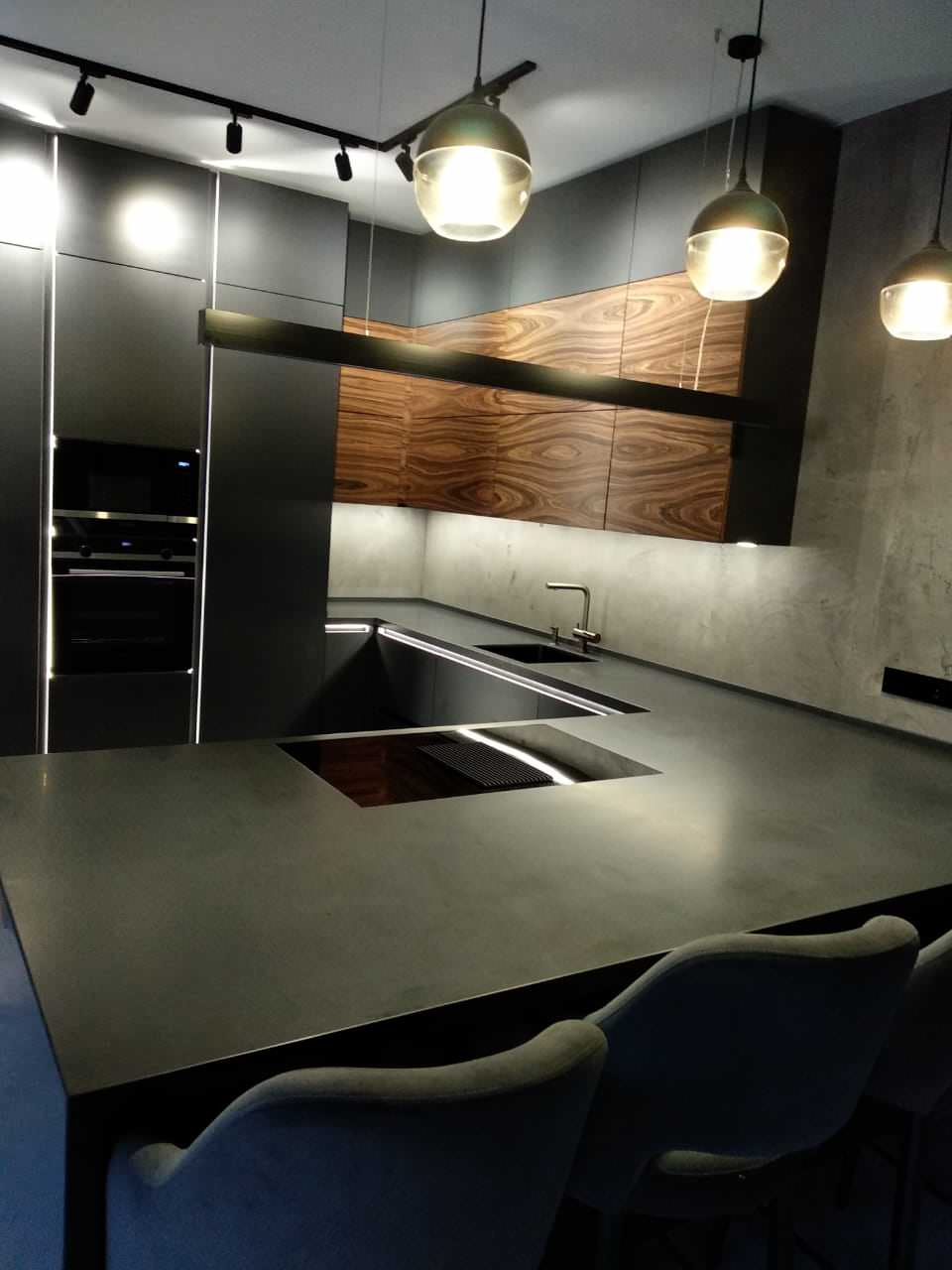 Технологичная кухня