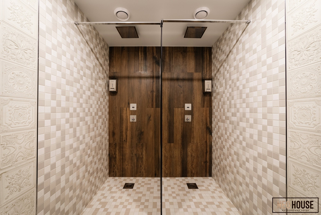 Раздевалка в теннсном клубе