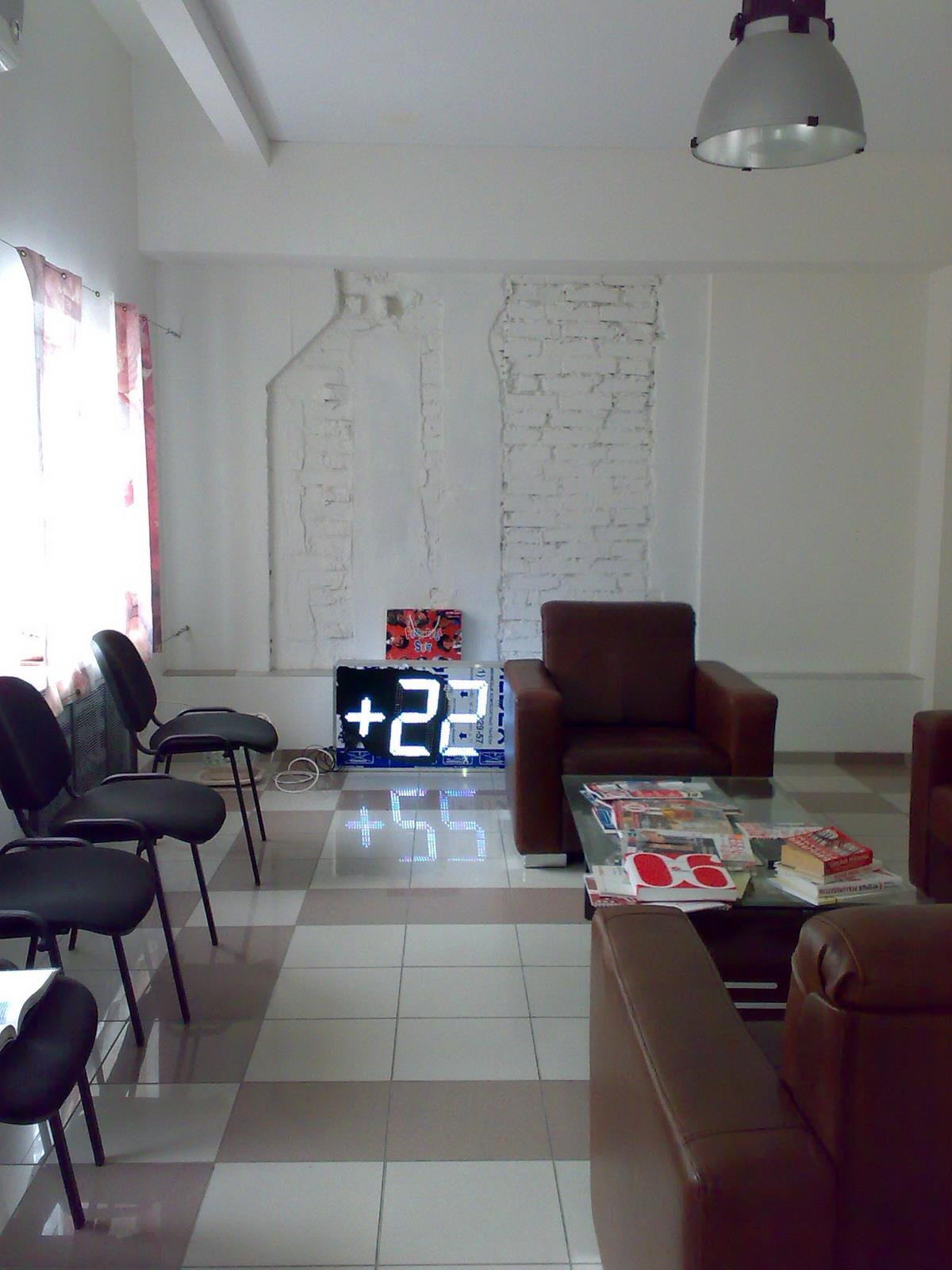 future lowtech resist office / 2.0.0.6.