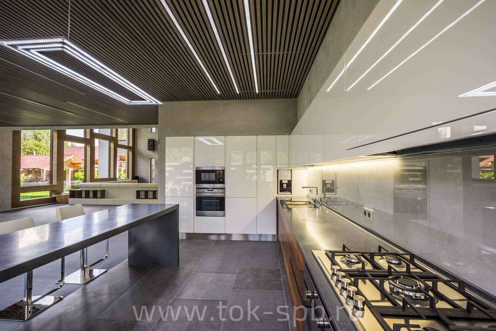 Отделка монолитного коттеджа в Лахте, Ленинградская область