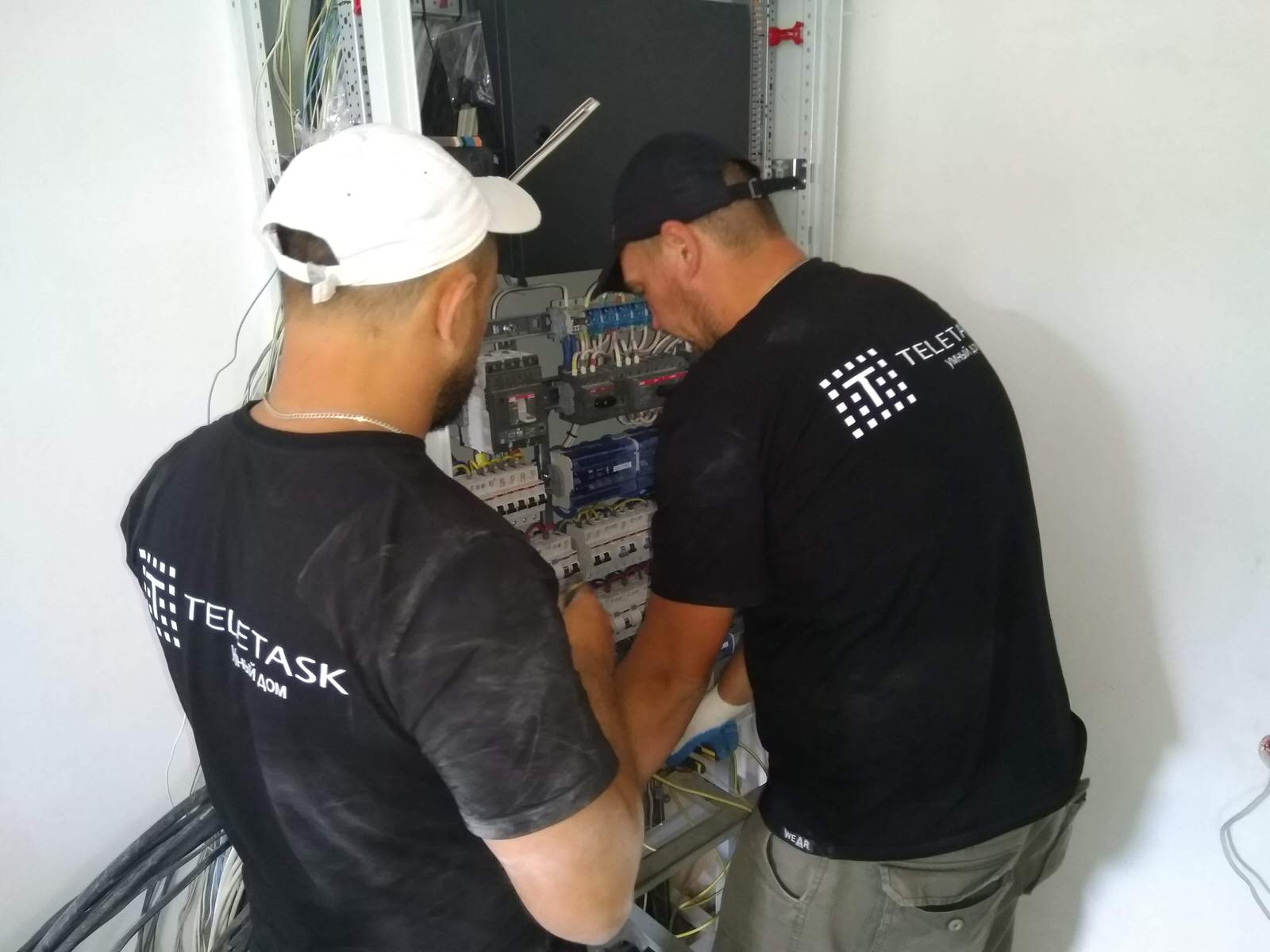 Щиты автоматизации для квартир и домов.