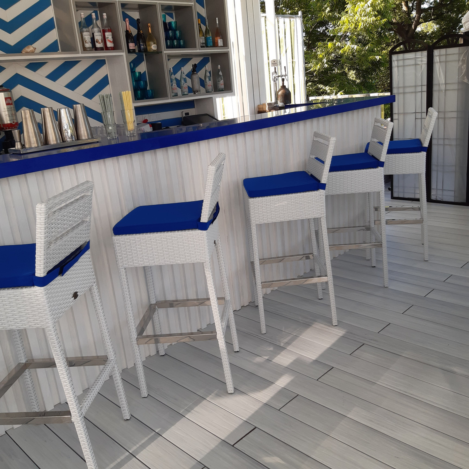 Обложка проекта: Бар у открытого бассейна г. Сочи