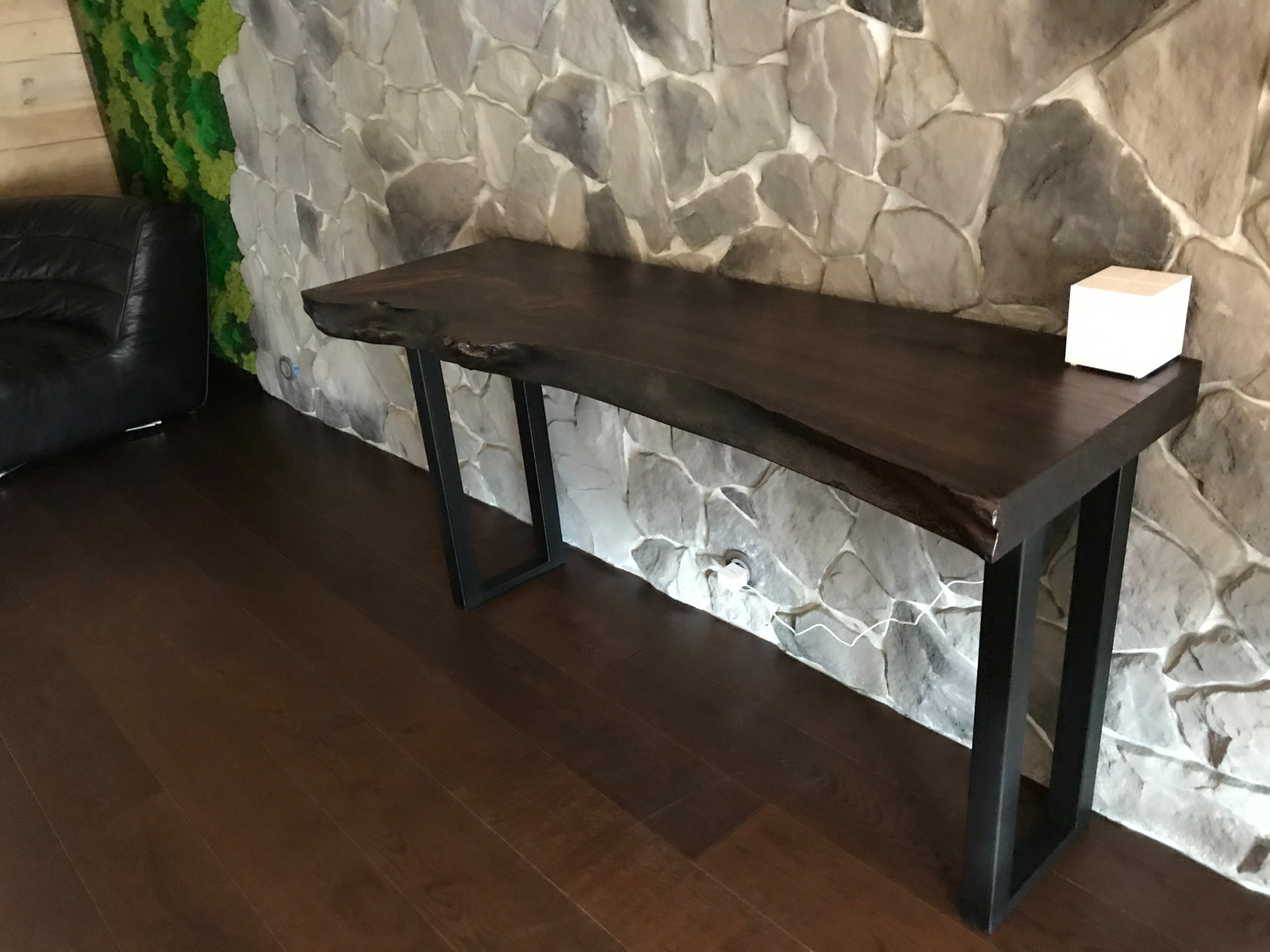 Консоль под аудио систему