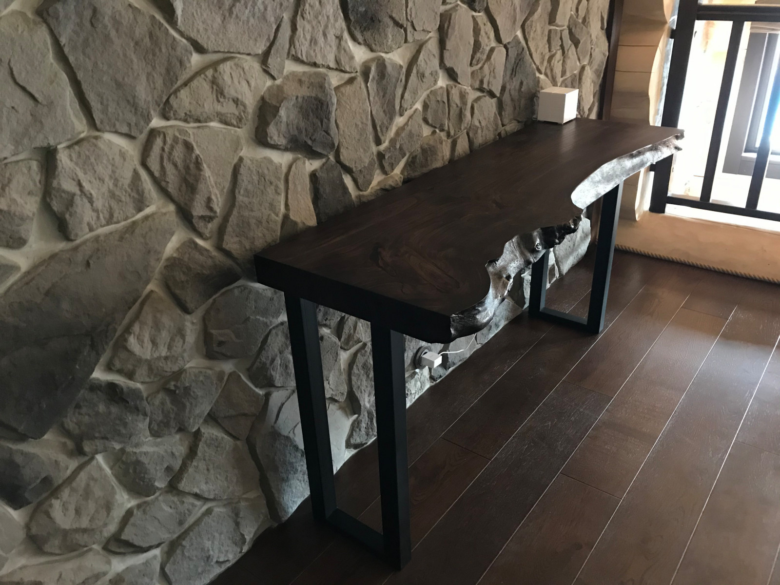 Консоль под аудио систему